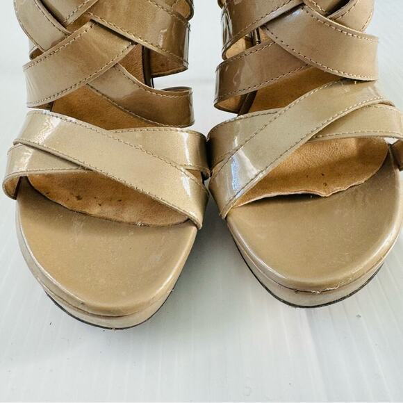 Stuart Weitzman patent leather tan cross cross strappy high heels size 7.5 - Picture 4 of 9